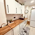 El Capricho De Claudia_ Catedral Apartment