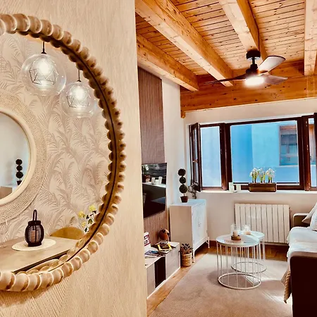 El Capricho De Claudia_ Catedral Apartment